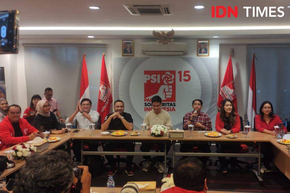 Ketua Umum Partai Solidaritas Indonesia (PSI), Kaesang Pangarep pimpin rapat perdana di Kantor Dewan Pimpinan Pusat (DPP) PSI, Jakarta Pusat. (IDN Times/Yosafat Diva Bayu Wisesa)