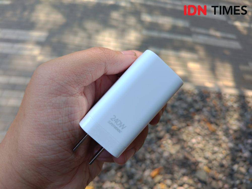realme GT5 (IDN Times/Fatkhur Rozi)