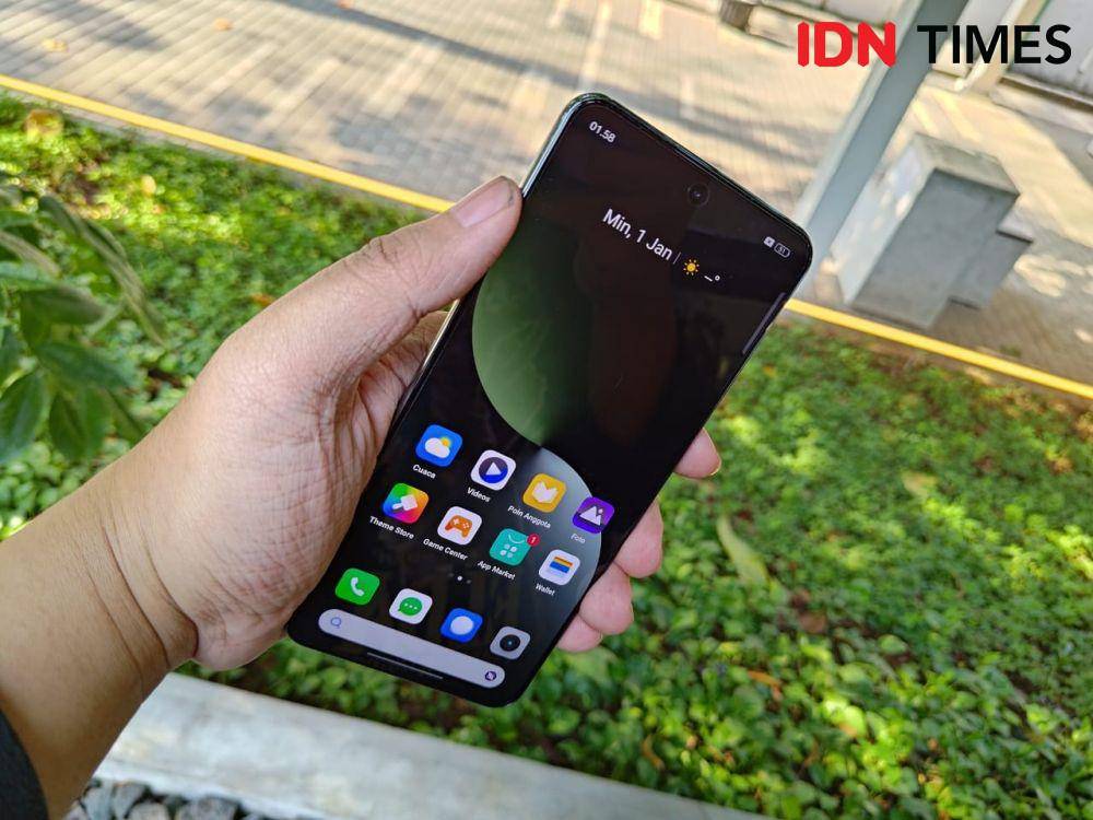 realme GT5 (IDN Times/Fatkhur Rozi)