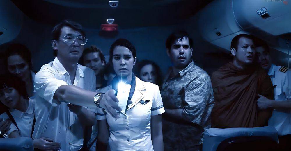 adegan dalam film 407 Dark Flight (dok. Five Star/407 Dark Flight)