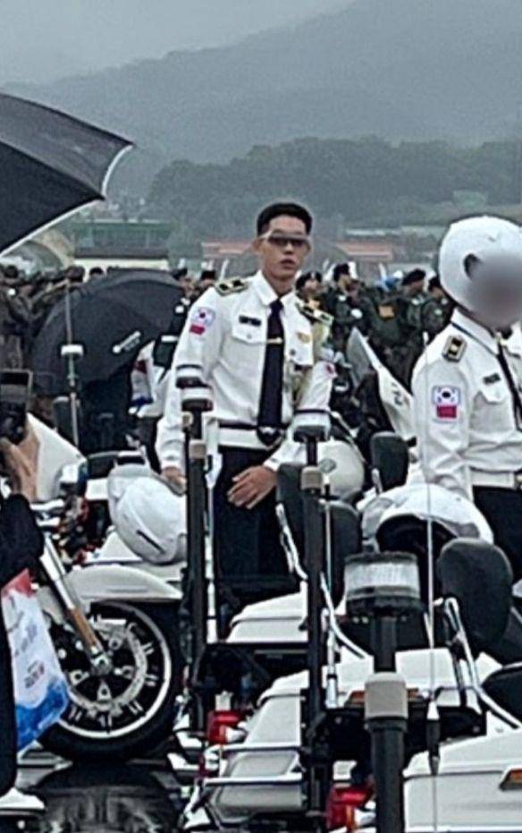 Nam Joo Hyuk jadi pengawal presiden (Twitter.com/pimrapa79844794)