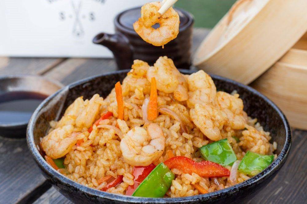 Ilustrasi nasi goreng seafood (unsplash.com/Anthony Espinosa)