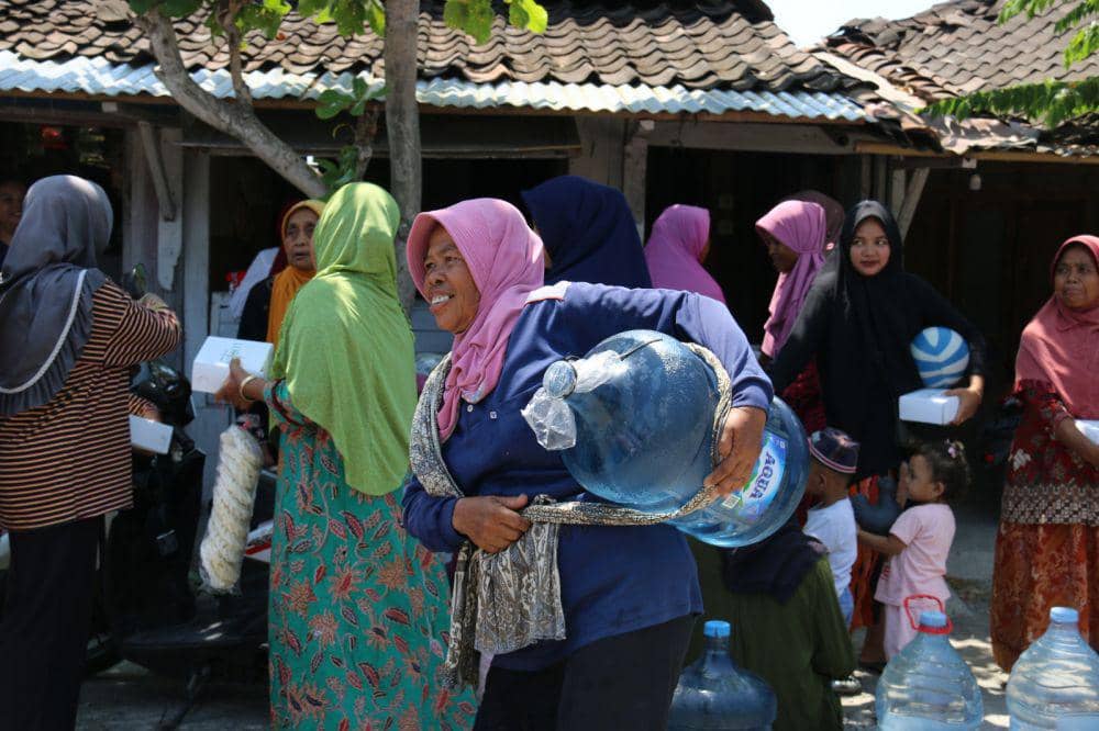 Penyaluran air bersih ke Desa Krendowahono, Rabu (27/9/2023).(Dok/Istimewa)