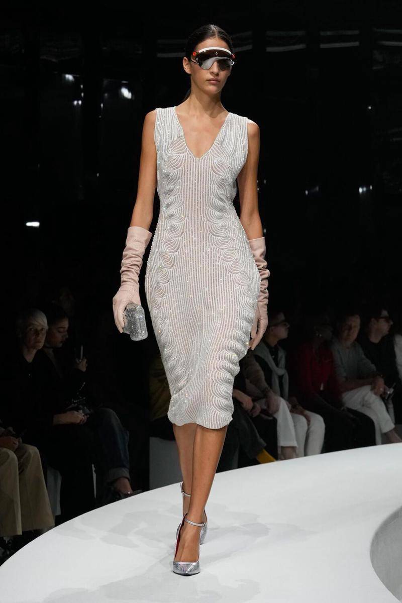 koleksi style edgy ala Ferrari di MFW 2023 (dok. Milan Fashion Week/Photo: Paolo Lanzl / Launchmetrics.com/spotlight)