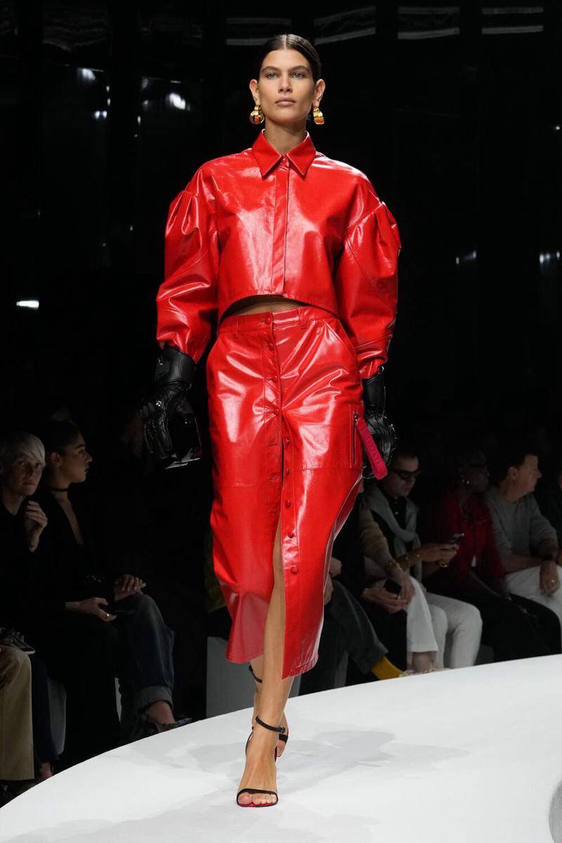 koleksi style edgy ala Ferrari di MFW 2023 (dok. Milan Fashion Week/Photo: Paolo Lanzl / Launchmetrics.com/spotlight)