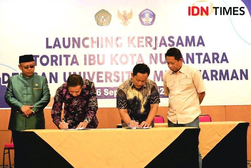 Penandatanganan Perjanjian Kerjasama antara Direktur Yandas dan FKIP Unmul (IDN Times/Ervan)