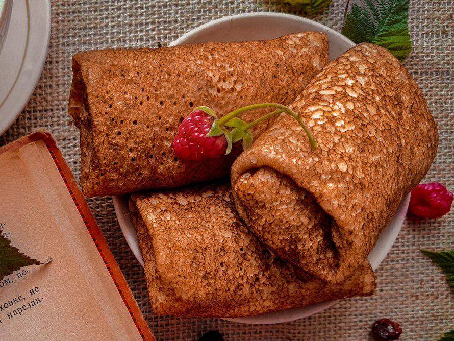 ilustrasi crepe roll cake (pexels.com/Yulia Ilina)