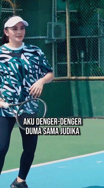 potret Ibnu Jamil dan Ririn latihan tenis (instagram.com/radotvalent)