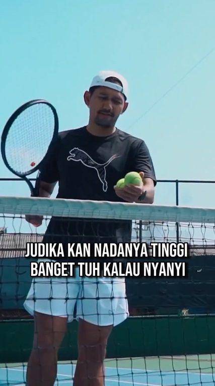 potret Ibnu Jamil dan Ririn latihan tenis (instagram.com/radotvalent)