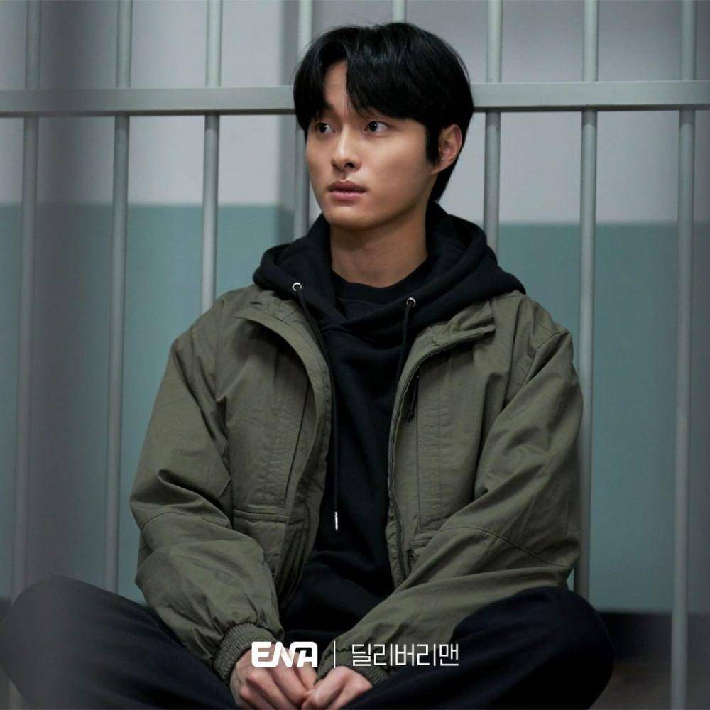Yoon Chan Young di drama Delivery Man (instagram.com/channel.ena.d)