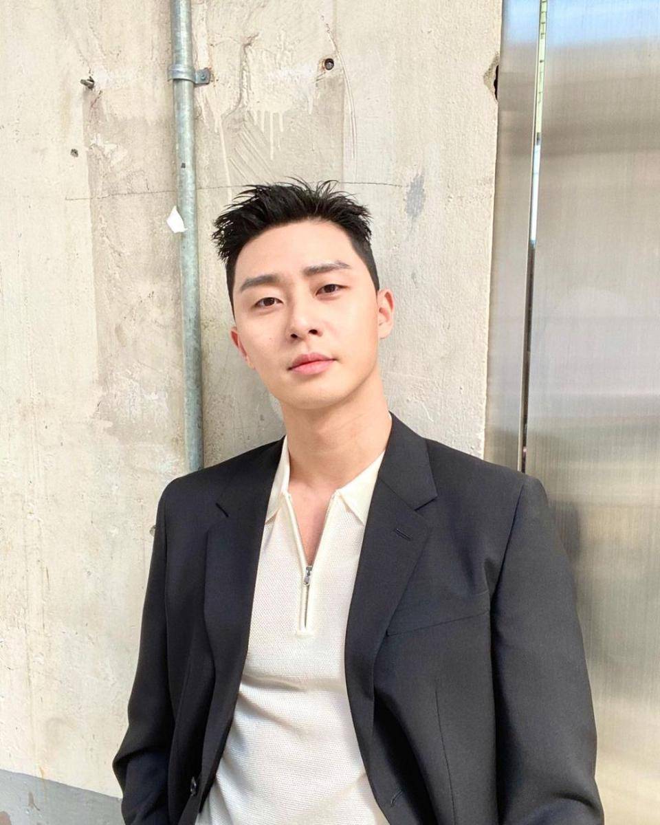 model rambut ala Park Seo Joon (instagram.com/bn_sj2013)