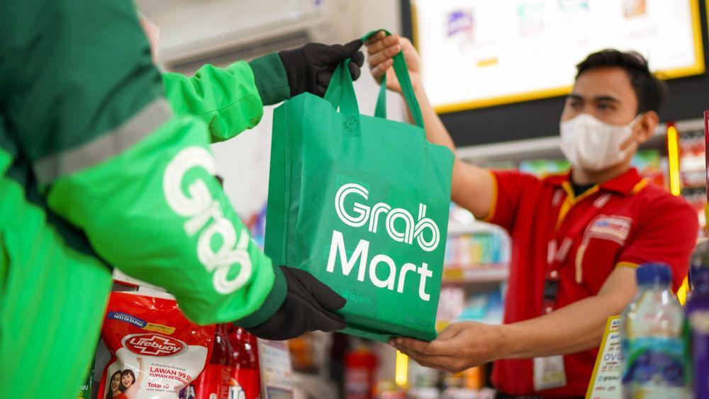 Bikin Gampang Belanja, Grab Kerja Sama dengan Alfamart