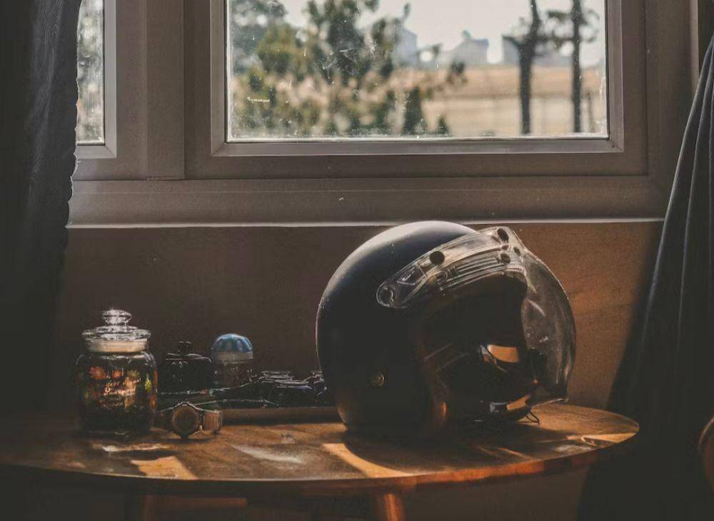 Ilustrasi helm(unsplash.com/@tap1404)