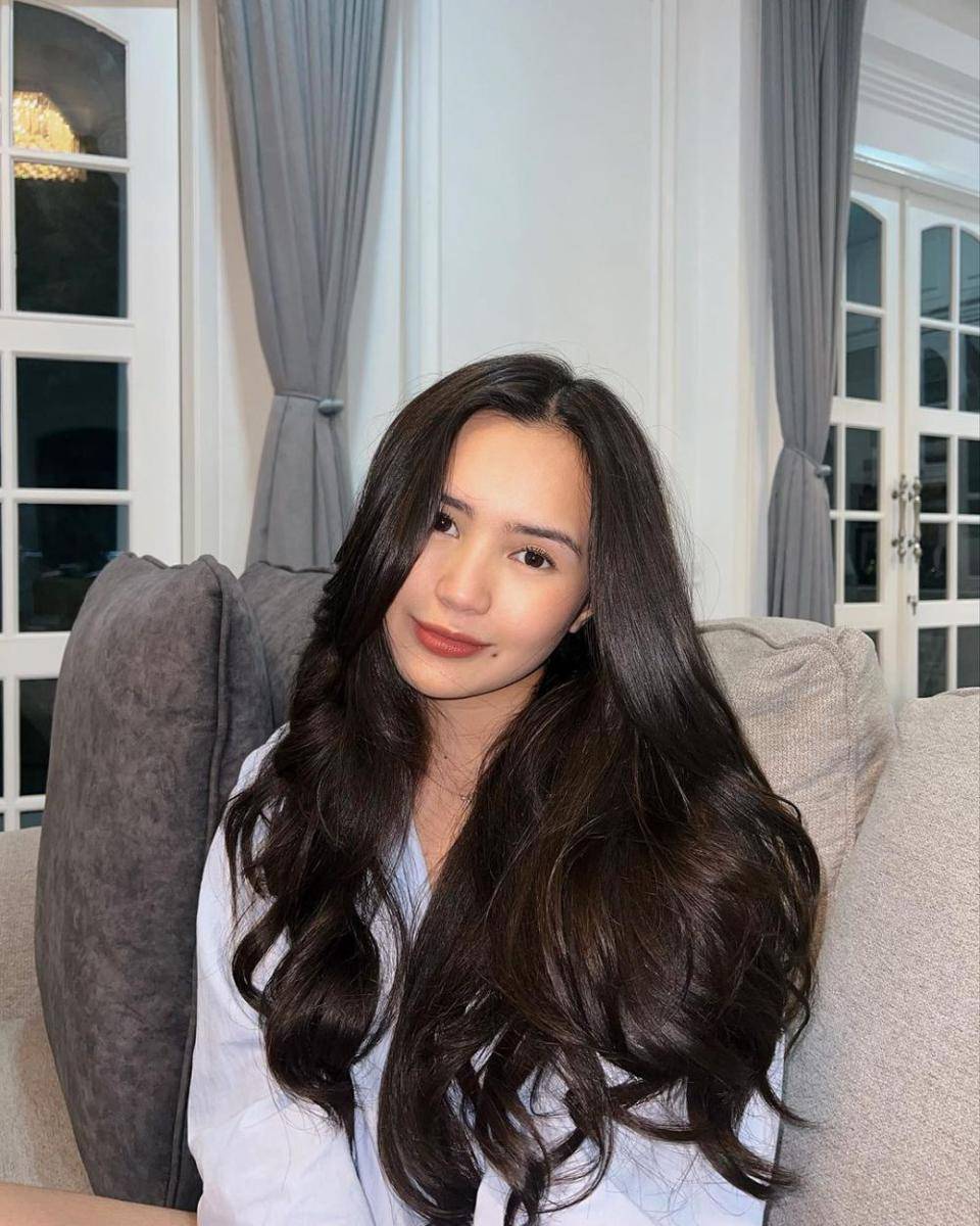 Beby Tsabina (instagram.com/bebytsabina)