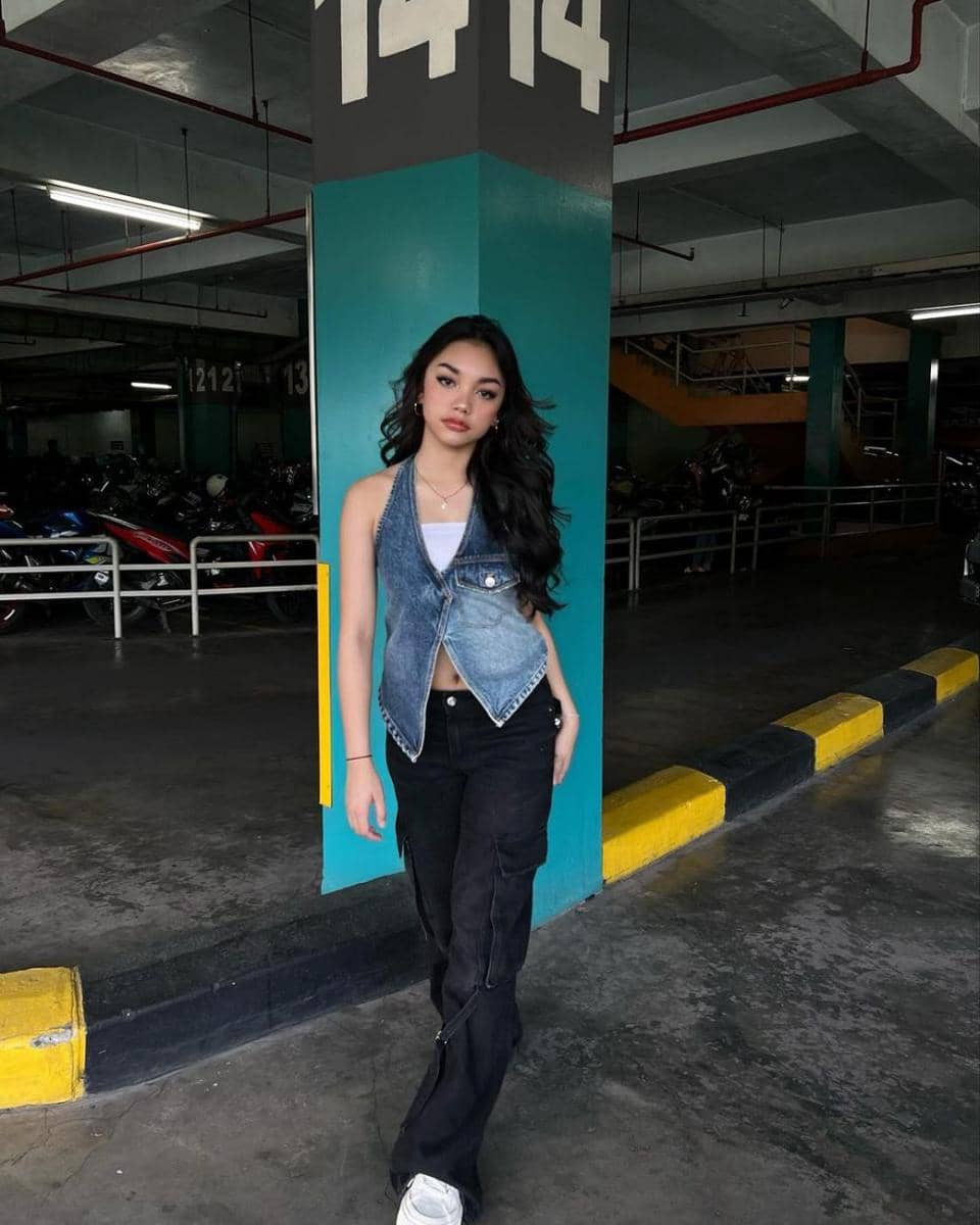 potret Naura Ayu manggung di Bandung (instagram.com/naura.ayu)