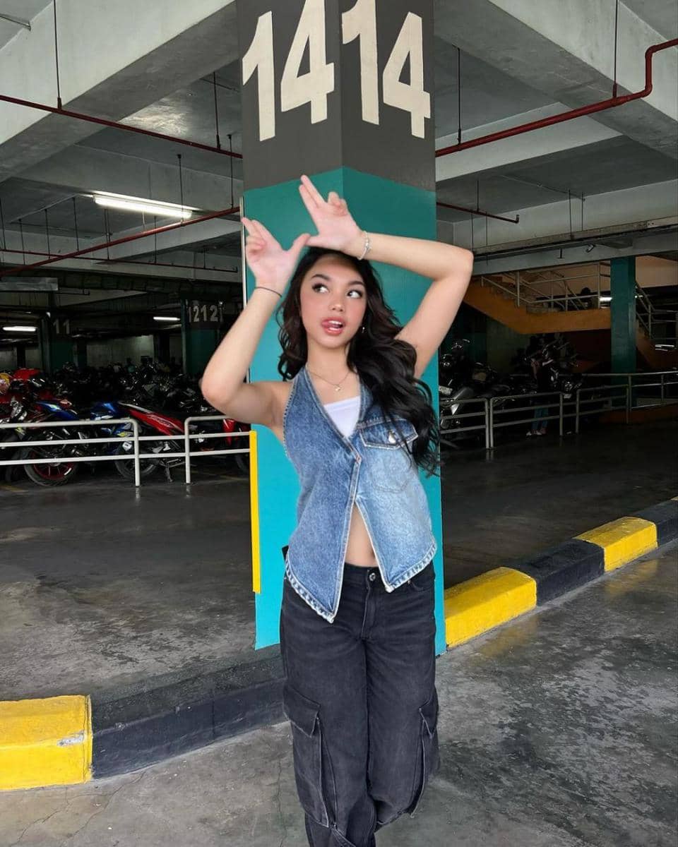 potret Naura Ayu manggung di Bandung (instagram.com/naura.ayu)