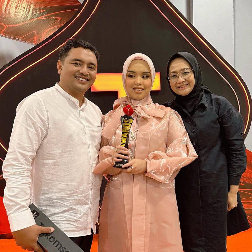 orangtua Putri Ariani selalu dampingi (instagram.com/arianinismaputri)