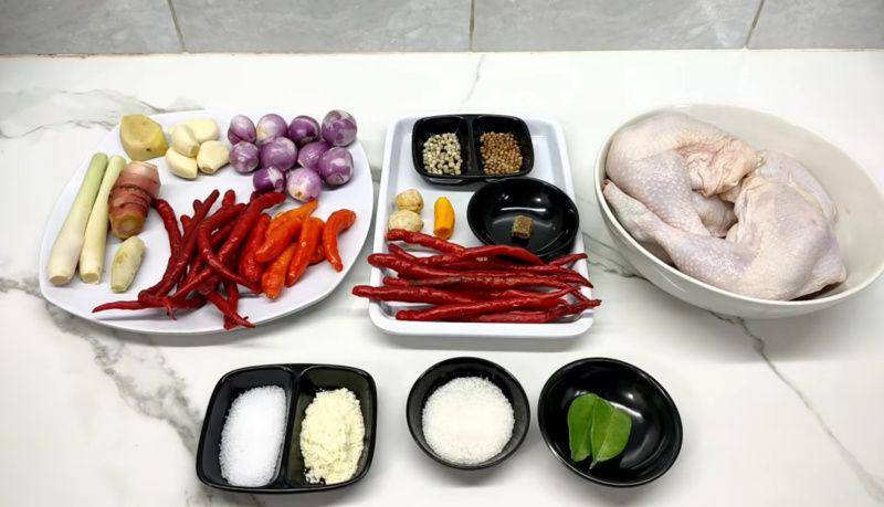 gambar bahan ayam betutu (YouTube.com/CR COOK)