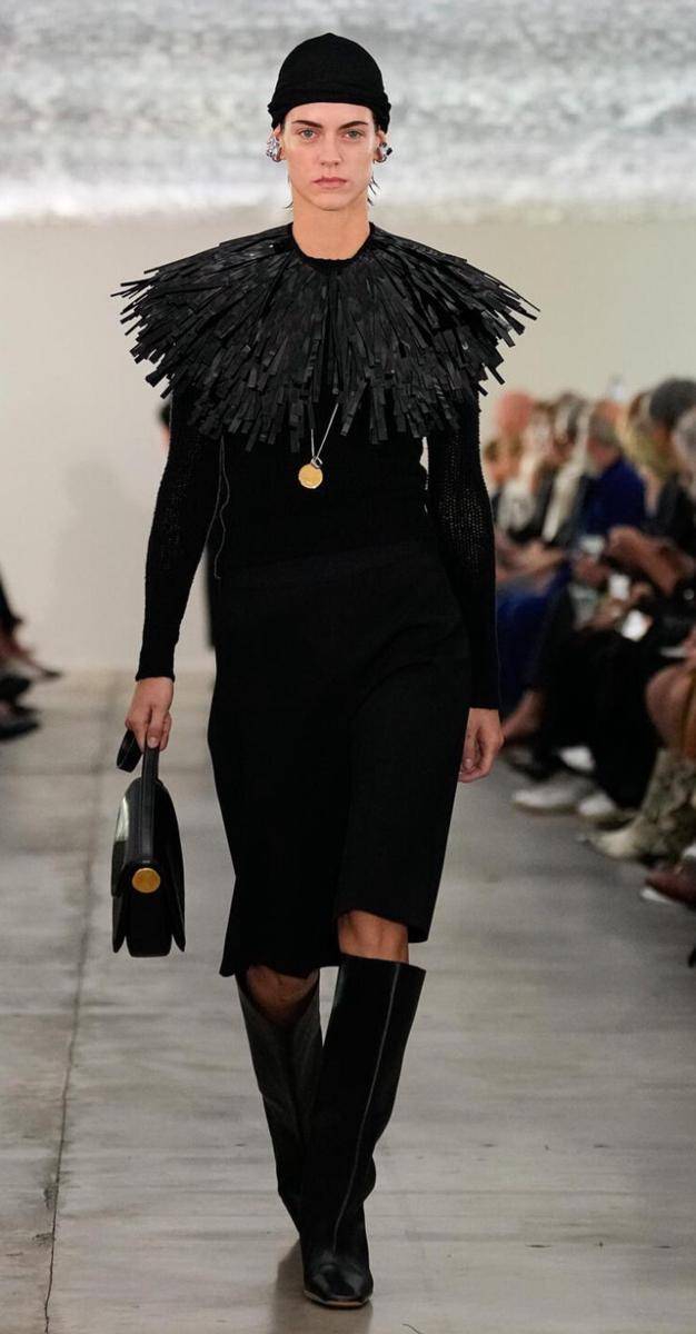 Koleksi Jil Sander di Milan Fashion Week 2023 (Dok. Paolo Lanzi)