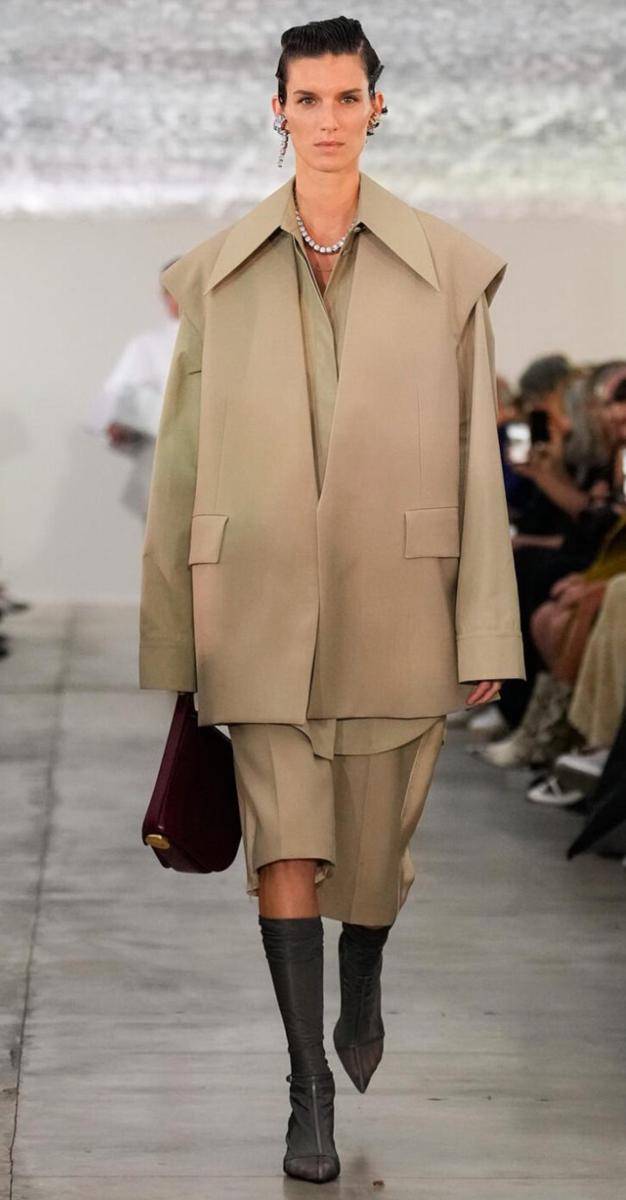 Koleksi Jil Sander di Milan Fashion Week 2023 (Dok. Paolo Lanzi)