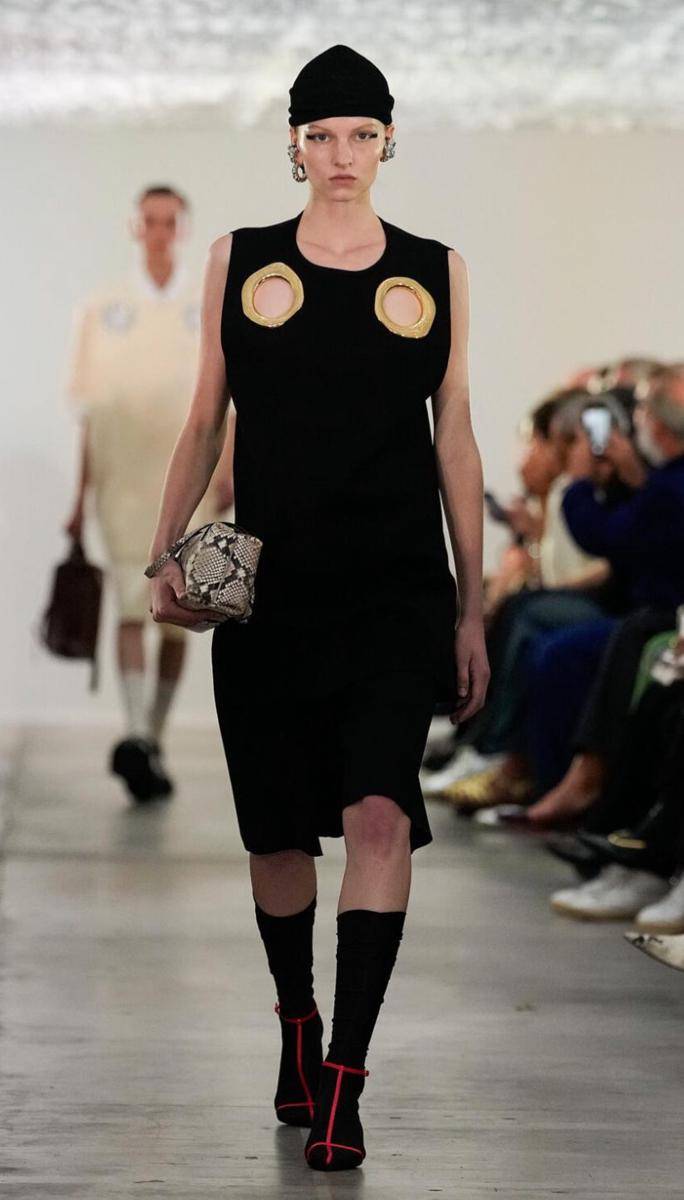 Koleksi Jil Sander di Milan Fashion Week 2023 (Dok. Paolo Lanzi)