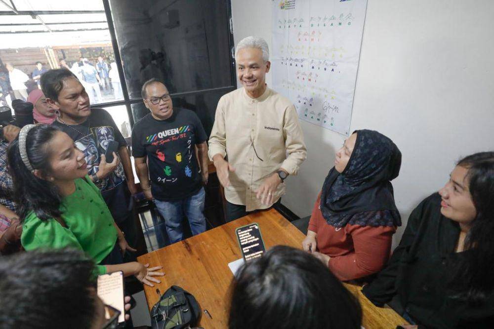 Ganjar Pranowo saat bertemu dengan kaum disabilitas (IDN Times/Istimewa)