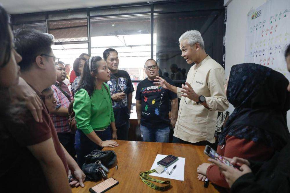 Ganjar Pranowo saat bertemu dengan kaum disabilitas (IDN Times/Istimewa)