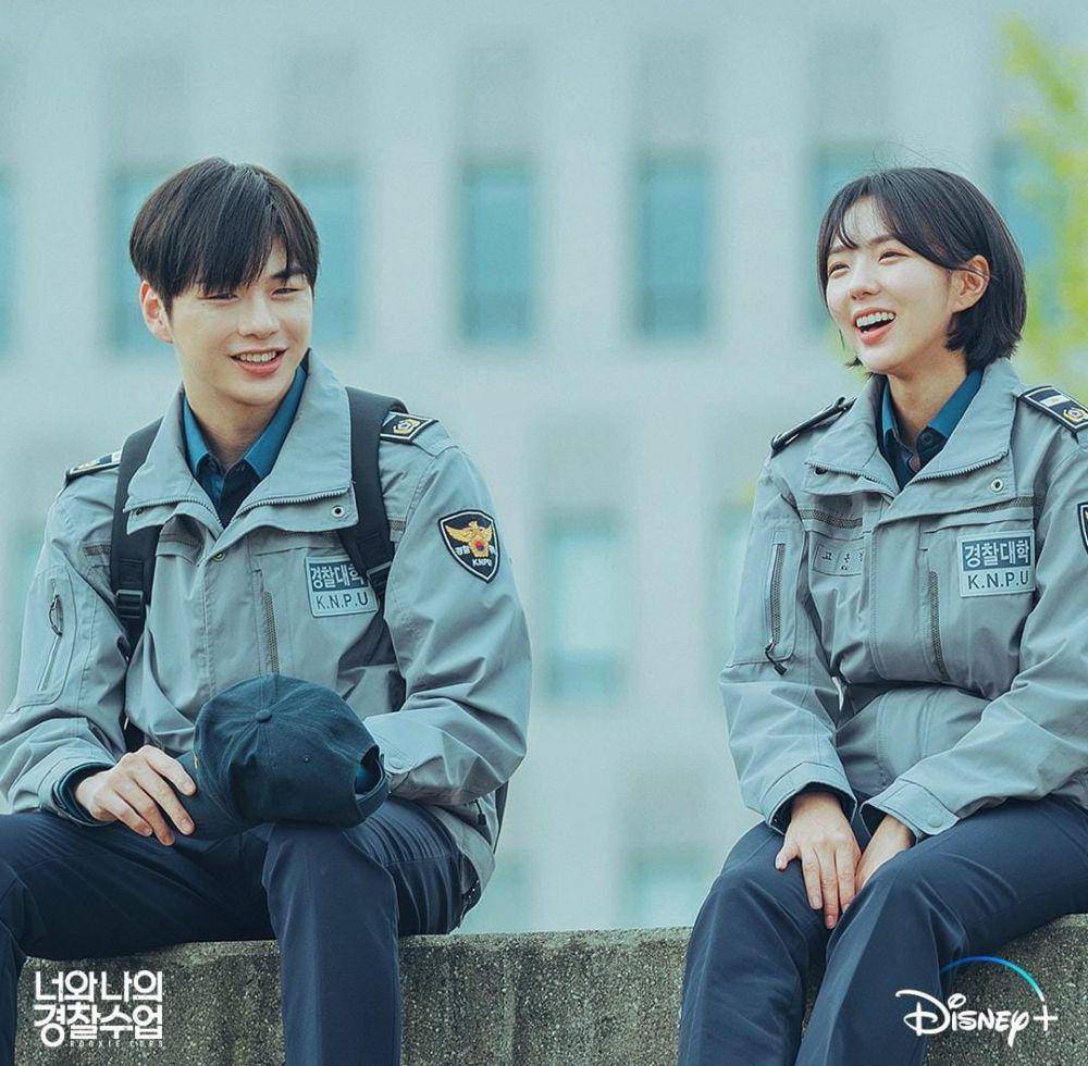 Kang Daniel dan Chae Soo Bin di drama Rookie Cops (instagram.com/disneypluskr)
