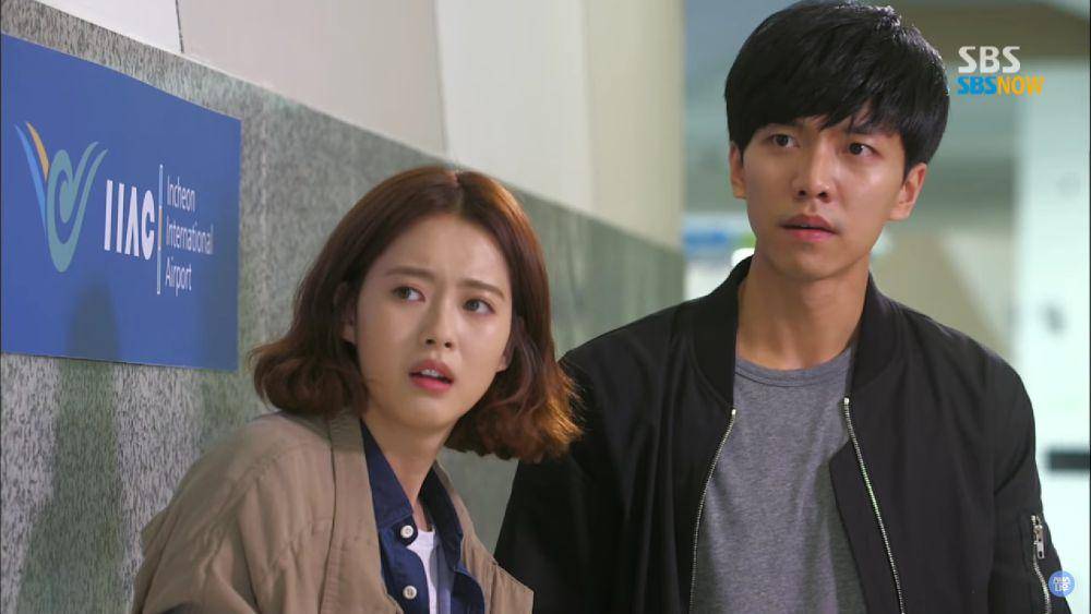 Go Ah Ra dan Lee Seung Gi di drama You're All Surrounded (youtube.com/SBS NOW / SBS 공식 채널)