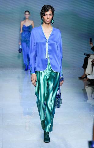 koleksi Giorgio Armani di Milan Fashion Week Spring Summer 2024 (Launchmetrics.com/spotlight)