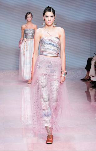 koleksi Giorgio Armani di Milan Fashion Week Spring Summer 2024 (Launchmetrics.com/spotlight)