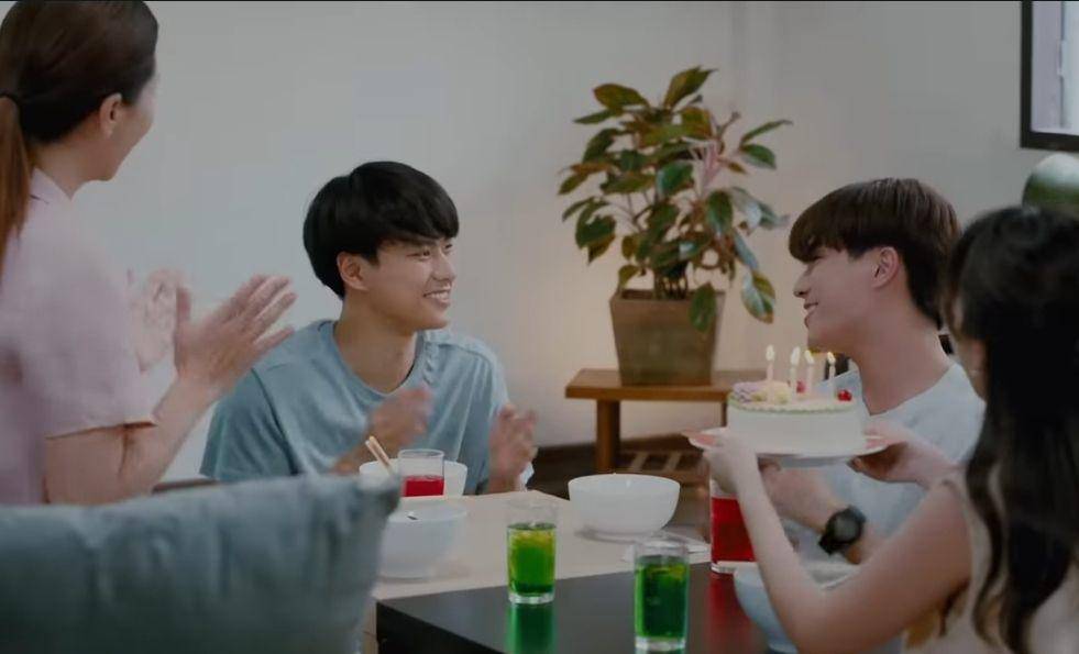potret Ohm Pawat dalam drama Double Savage (dok. GMMTV/Double Savage)