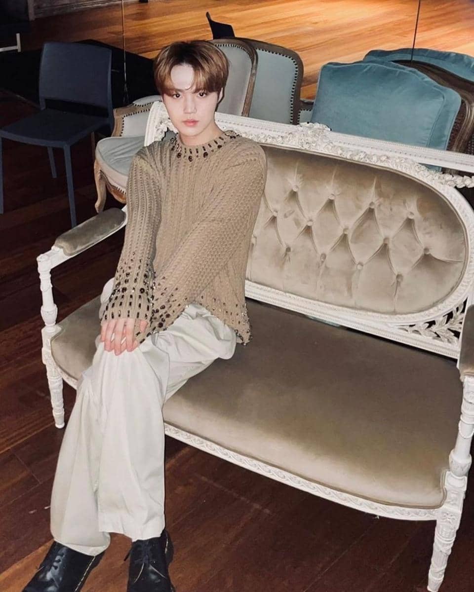 mix and match knitwear ala Doyoung TREASURE (instagram.com/yg_treasure_official)