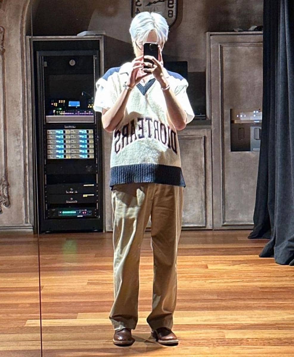 mix and match knitwear ala Haruto TREASURE (instagram.com/yg_treasure_official)