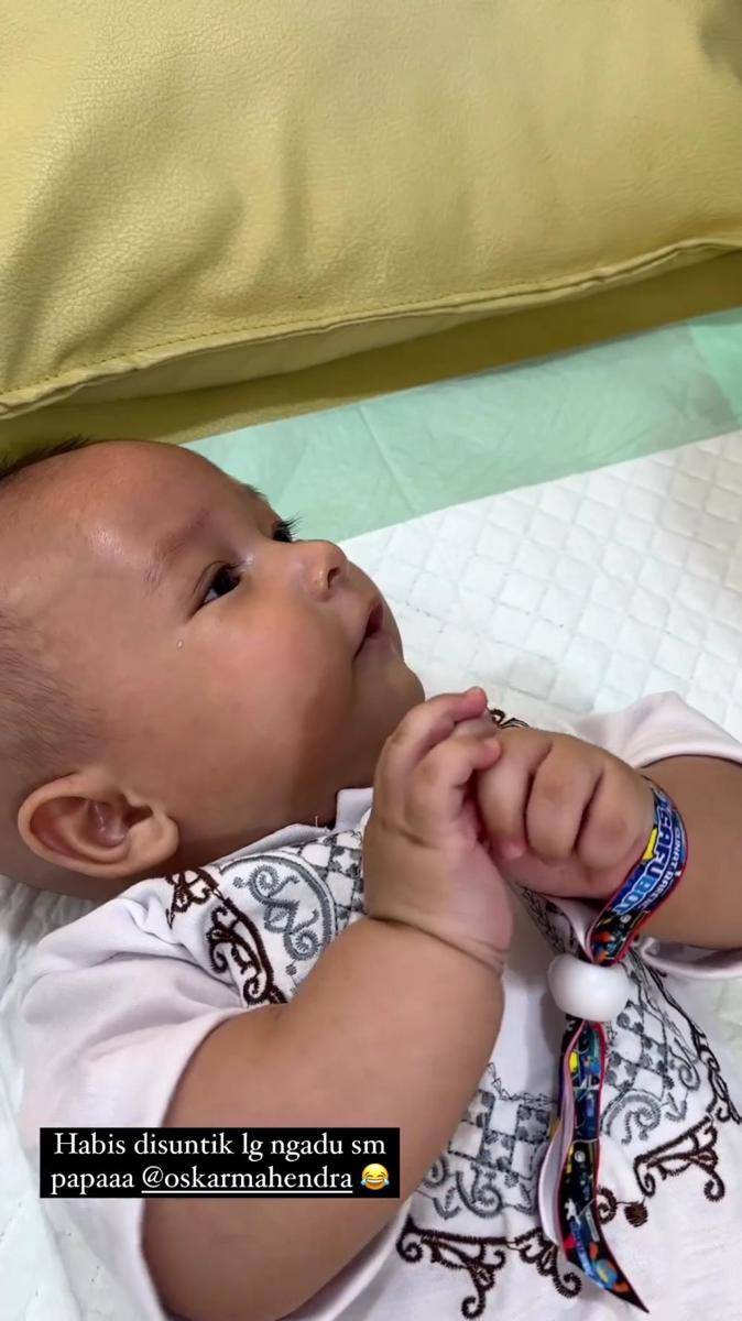 anak kedua Kevin Liliana disunat (instagram.com/kevinlln)