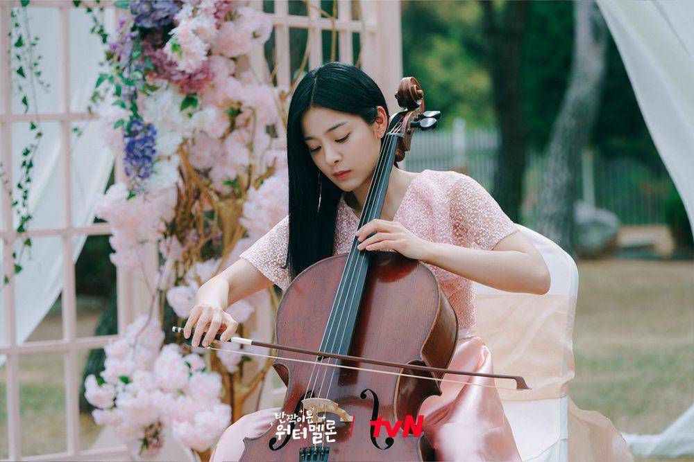 Seol In Ah di drama Twinkling Watermelon (instagram.com/tvn_drama)
