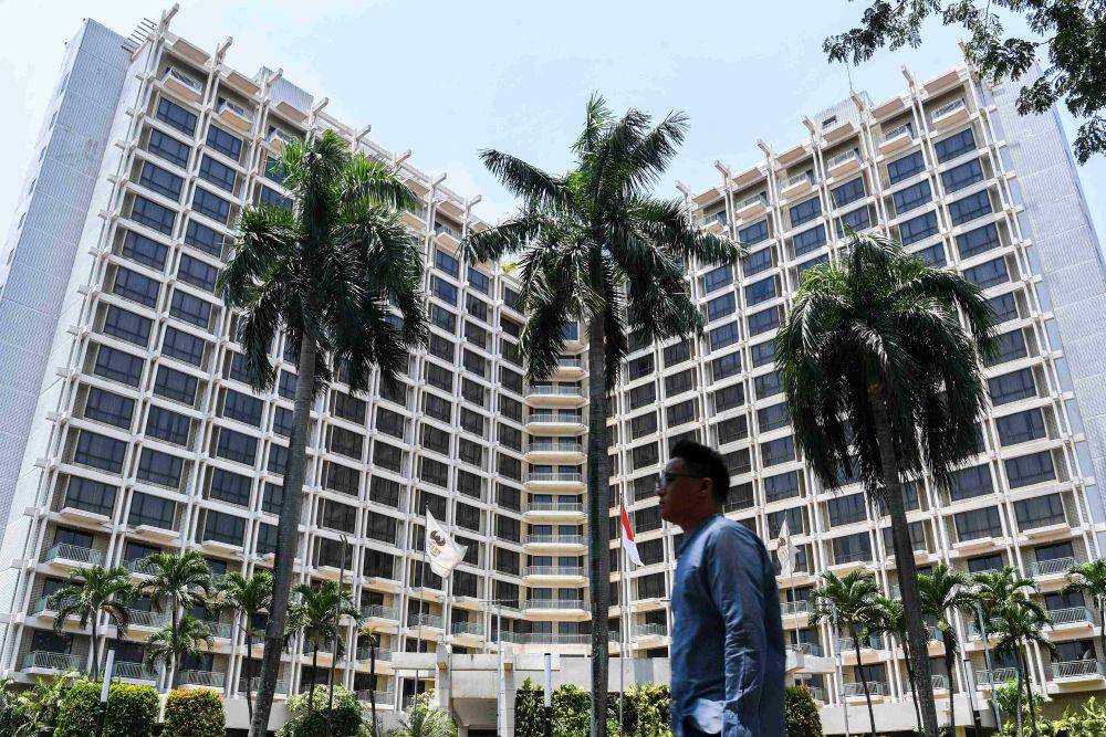 Hotel Sultan, kawasan Gelora Bung Karno, Senayan, Jakarta, Jumat (29/9/2023). (ANTARA FOTO/Galih Pradipta)