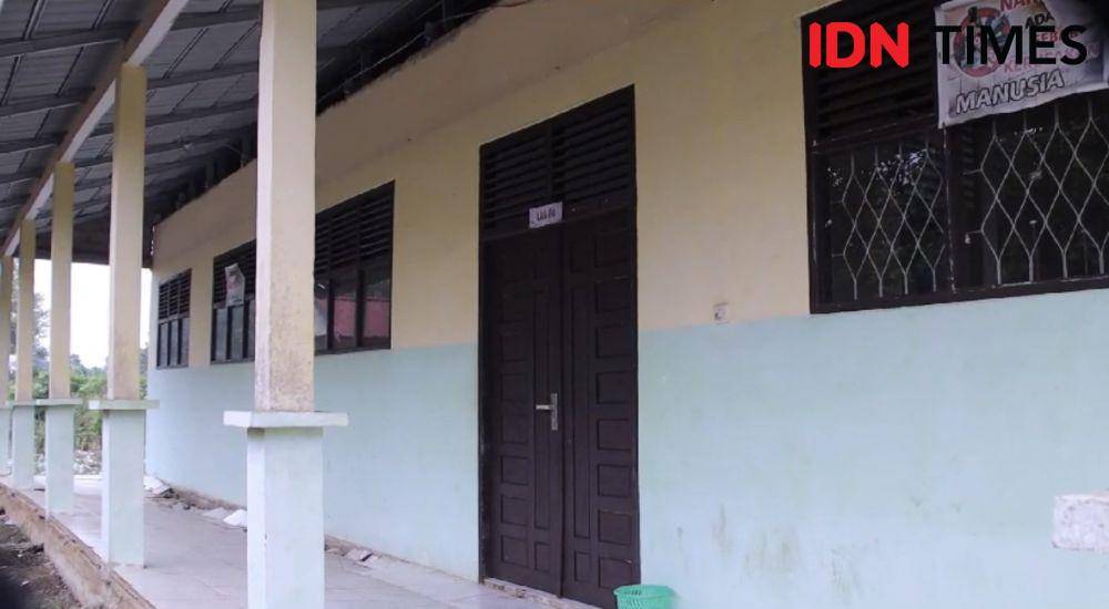 Situasi sekolah yang dekat dengan lokasi kebakaran hutan di Kalbar. (IDN Times/Istimewa).
