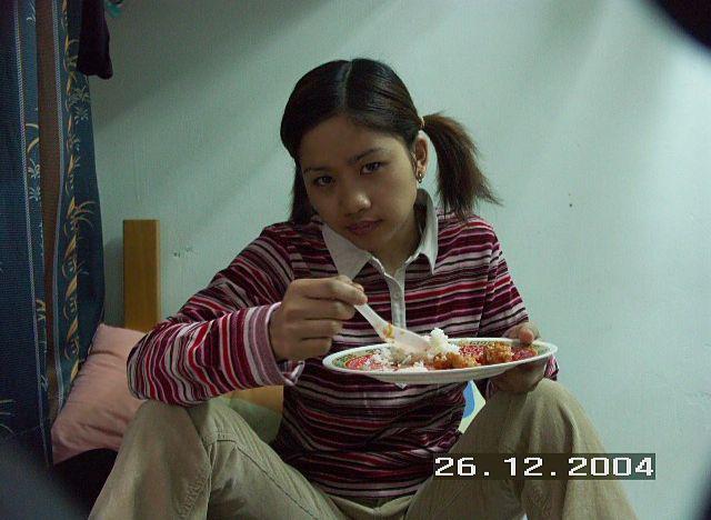 7 Foto Jadul Farida Nurhan sebelum Jadi Food Vlogger, Jadul tapi Gaul