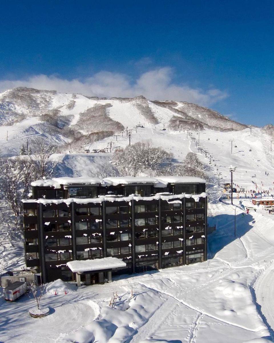 Niseko Sky Bridge (instagram.com/theluxenomad)