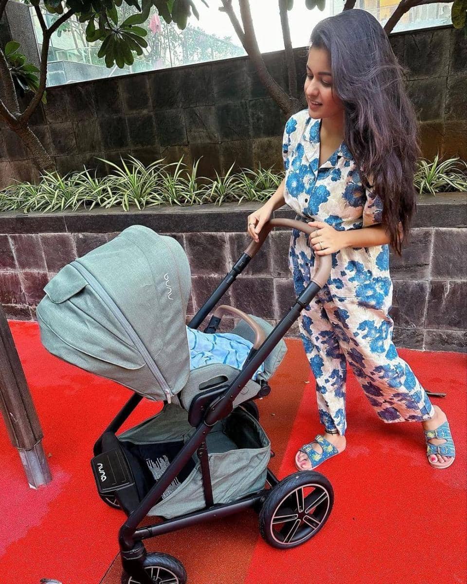 Ishita Dutta dan putranya (instagram.com/ishidutta)