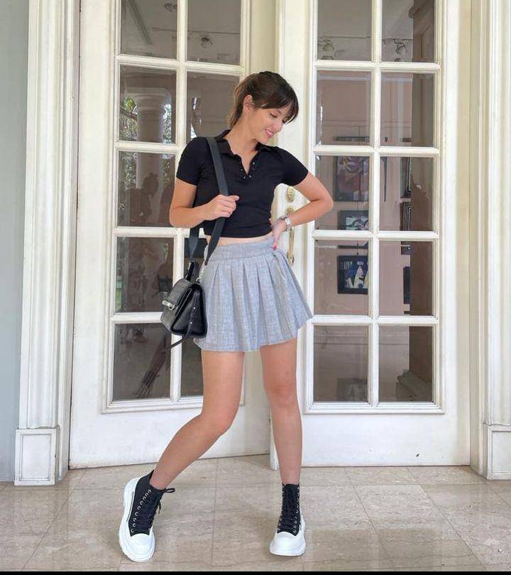 Crop top ala Nia Ramadhani (Instagram.com/ramadhaniabakrie)