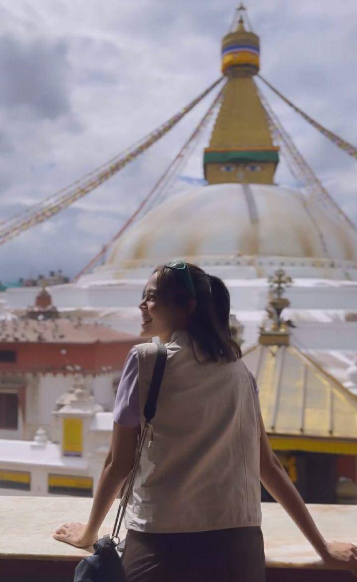 potret liburan Della Dartyan di Nepal, keliling Kathmandu (instagram.com/delladartyan)