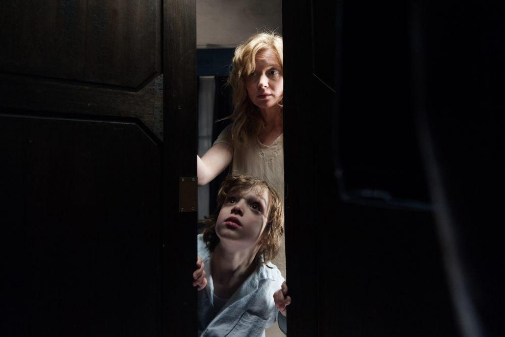 5 Rekomendasi Film Horor Minim Jumpscare, Tetap Menyeramkan!