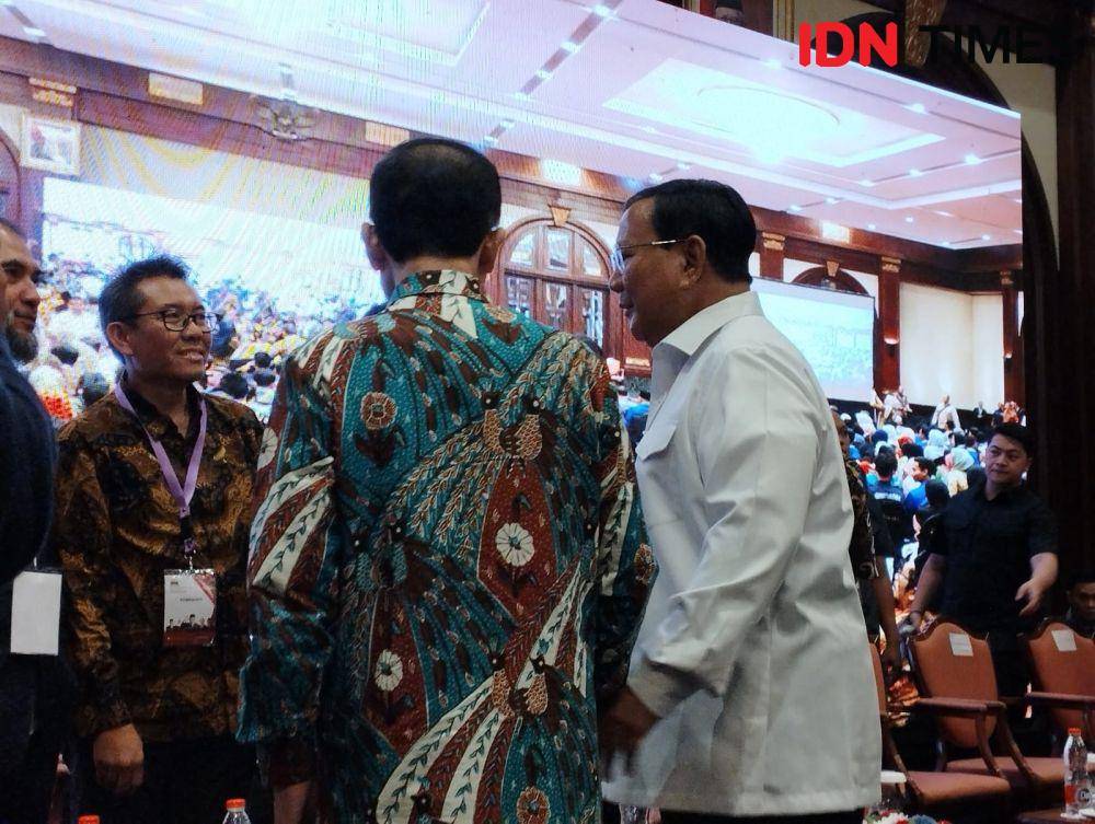 Menteri Pertahanan (Menhan) Prabowo Subianto menghadiri seminar nasional kebangsaan bersama 1.000 guru besar, rektor dan cendekiawan se-Indonesia. (IDN Times/Trio Hamdani)