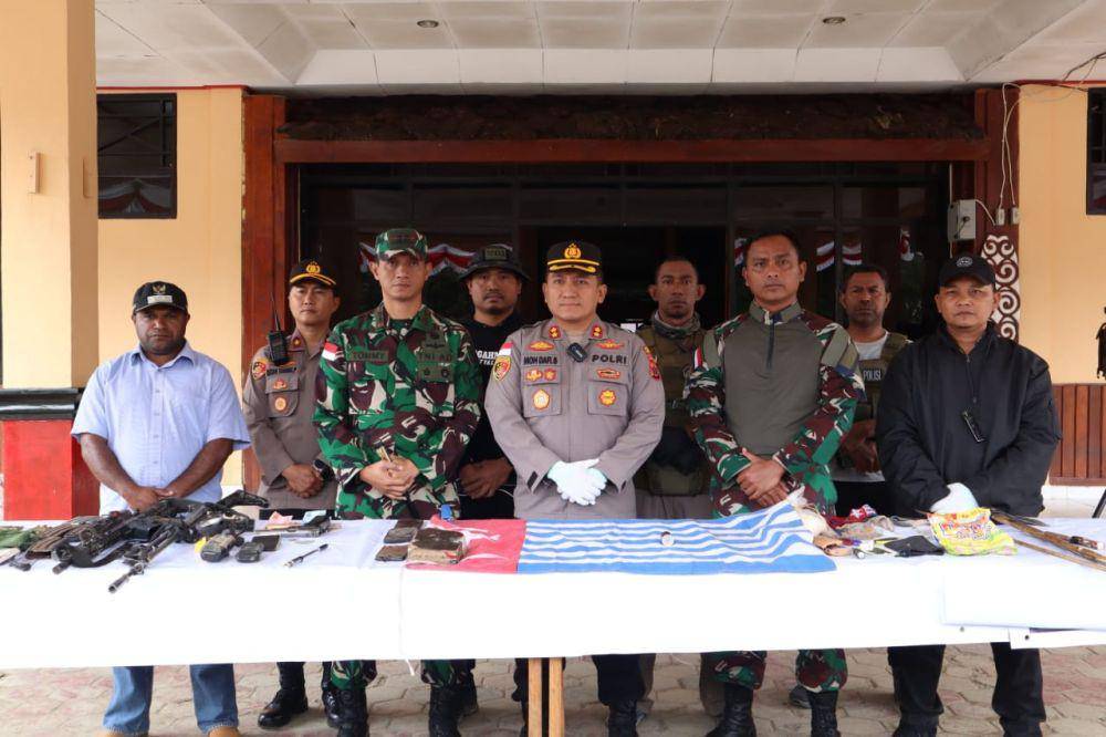 Konferensi pers tewasnya 5 anggota KKB di Pegunungan Bintang, Papua Pegunungan. (IDN Times/Istimewa)
