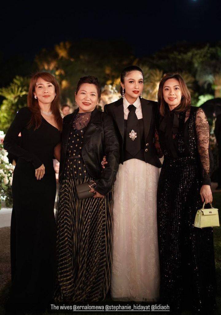 Sandra dewi dan suami kondangan di Prancis (Instagram.com/sandradewi88)