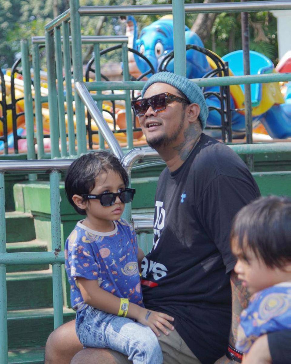 potret Virgoun dan buah hati (instagram.com/virgoun_)