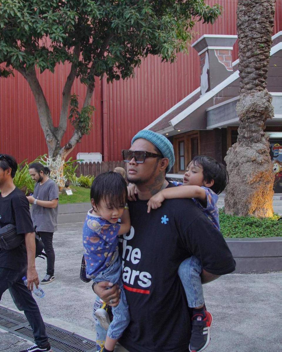 potret Virgoun dan buah hati (instagram.com/virgoun_)