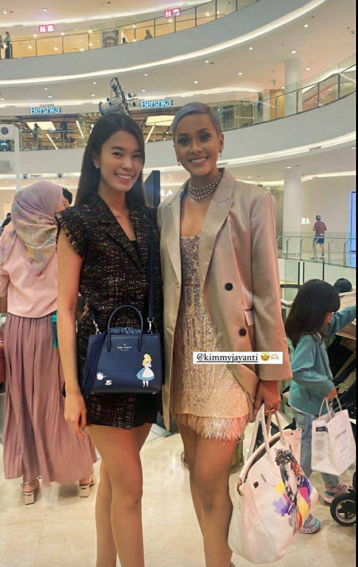 momen fashion show Akira dan Dom di Senayan City ditemani Kimmy (instagram.com/gabbydemana)